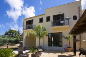 Trigrana Vacanze Hotel, Кастеллуццо