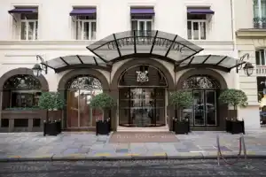 Отель «Hôtel Château Frontenac», Париж