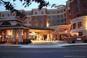 Апарт-отель «Hampton Inn and Suites Downtown», Саратога-Спрингс