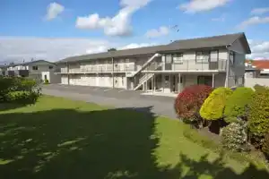 Auto Lodge, Гамильтон
