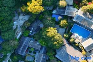 Yintang Museum • Snow Mountain Cliff Forest Oxygen Art Manor (Lijiang Shuhe Ancient Town Branch), Лицзян