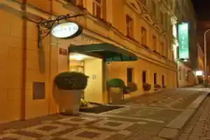 Three Crowns Hotel, Прага