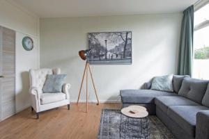 Amsterdam Beach Apartment 9 Private Garden, Зандворт