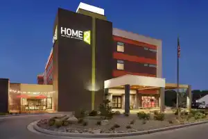 Home2 Suites by Hilton Bismarck, Бисмарк