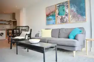 Modern 2 Bedroom Dublin 1, Дублин