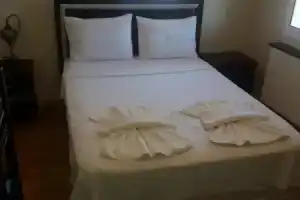 Ciftlik Hotel, Чешме