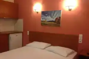 Marvi Hotel, Камена-Вурла