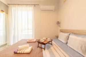 The Holiday Studio, Агиос Николаос