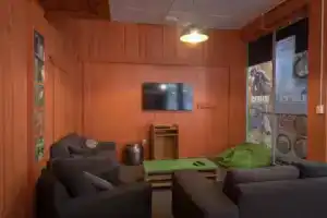 Мини-отель «Rock Solid Backpackers», Роторуа