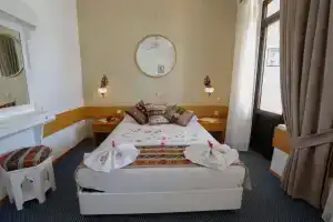 Beach House Hotel, Сиде