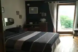 Maison de campagne dans le village, Сен-Пьер