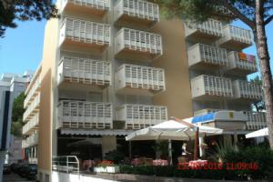 Hotel «Eros», Линьян-Саббьядоро