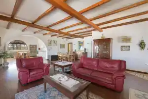 Villa Picciurro, Триказе