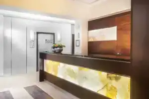 Hotel «Lunik», Прага