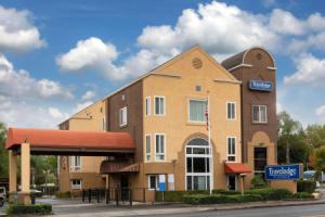 Hotel Vinea, a Travelodge by Wyndham, Хелдсбург
