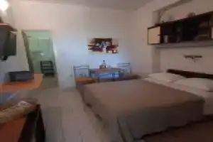 Studio apartment Žeki - 20 m from the sea: SA2 Seget Vranjica, Riviera Trogir, Сегет Враница