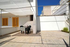 Air-conditioned Yoko Holiday Home for 5 Guests, Сан-Фока