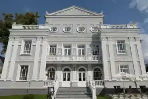 Hotel «Willa Hueta», Кельце