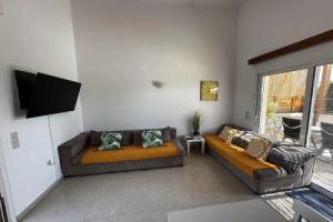Charaki Coastal Villa Retreat, Хараки