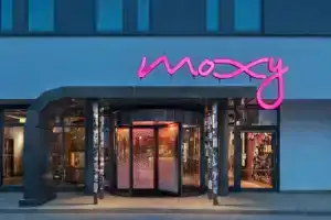 Отель «Moxy Duesseldorf City», Дюссельдорф