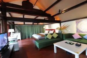 Lijiang Wu Courtyard Gardens Resort, Лицзян