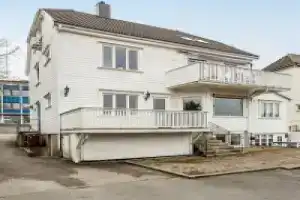 StayPlus Central 4 Bedroom Home, Кристиансанн