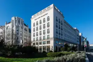 Отель «The Ritz-Carlton, Budapest», Будапешт