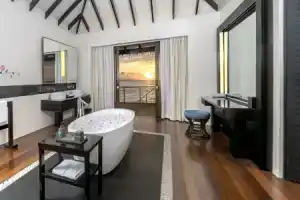 Отель «Noku Maldives», Manadhoo
