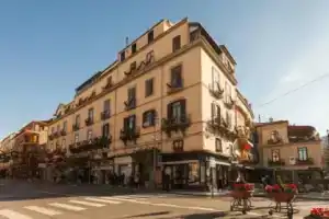 Sorrento Central Flats, Сорренто