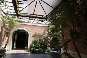 Отель «Palazzo Alabardieri», Неаполь