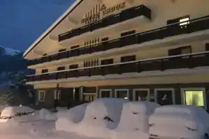 Hotel «Croux», Курмайор