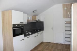 De Bijsselse Enk, Noors chalet 11, Нунспеет