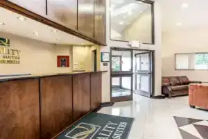 Апарт-отель «Quality Inn & Suites Coliseum», Гринсборо