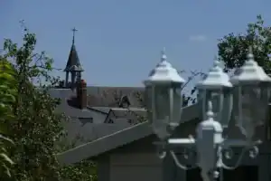 Le jardin d'Anatole, Бурж