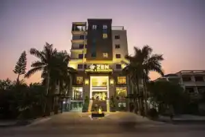 Zen Riverside Hotel & Residences, Хайфон