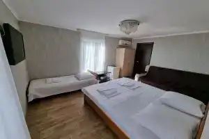 Ривер Гагра, Багрыпста