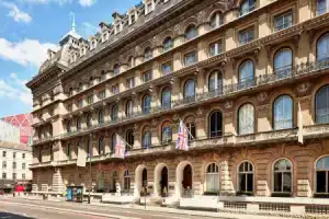 Отель «The Clermont London, Victoria», Лондон
