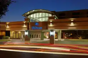 Hilton Raleigh North Hills, Роли