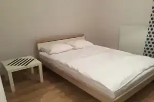 Penguin Rooms - Kielce Downtown Jasna, Кельце