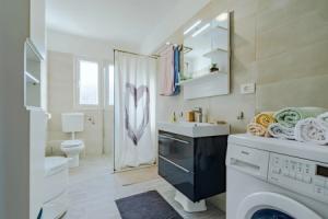 Nice Apartment in Vela Luka With Wifi and 2 Bedrooms, Вела Лука