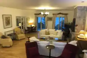 Classy lux apt w/ sea view, garden, parking, Керкира