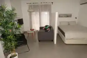 Málaga Apartamentos - Jinetes, 23, Малага