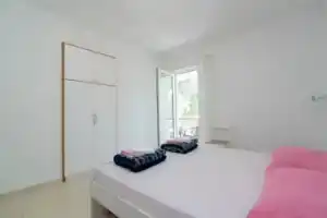 Apartments Boguvila - Two-bedroom Basic Apartment With Terrace -, Супетар
