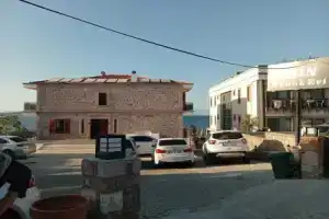 Cunda Esin, Айвалык