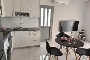 BlueLine apartment 3, Лутраки