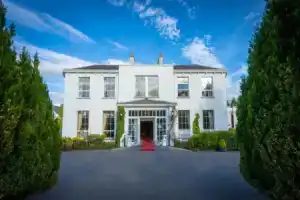 Castle Oaks House Hotel, Лимерик