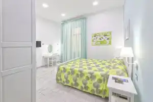 b&b Rest a Napoli, Неаполь