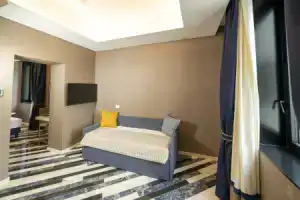 Hotel «Cala Moresca», Баколи