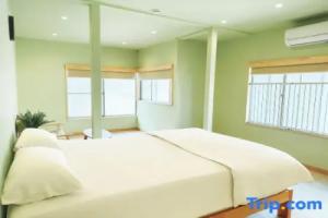 New open!Quiet place with Easy City Access, Осака