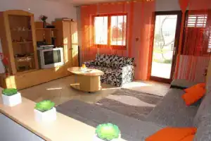 Holiday Home Dramalj With Pool Near Sea, Цриквеница